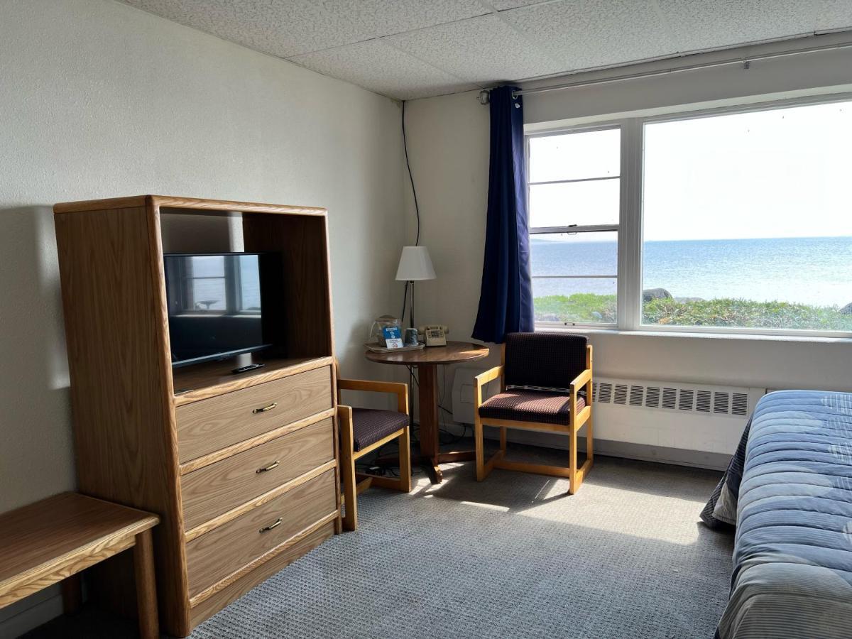 Shoreline Inn Grand Marais Bagian luar foto