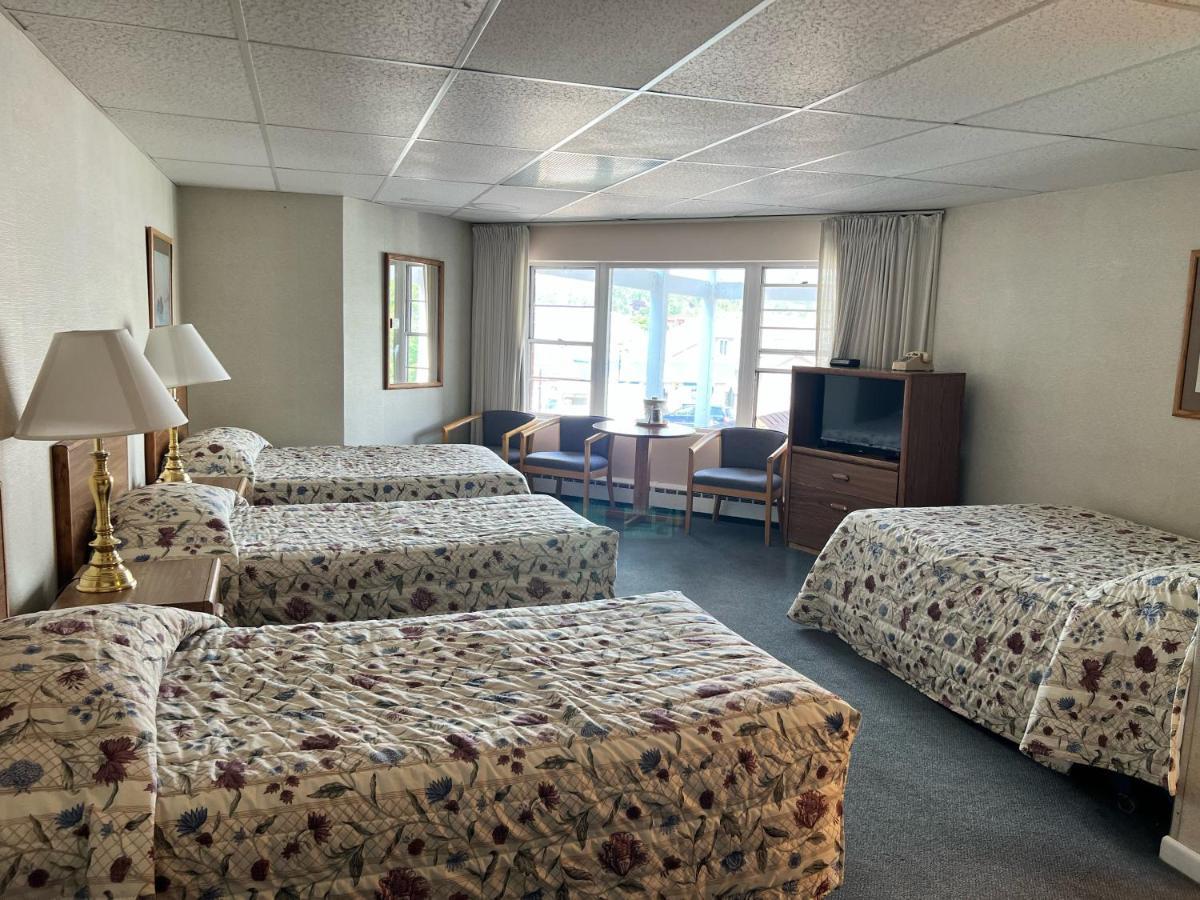 Shoreline Inn Grand Marais Bagian luar foto